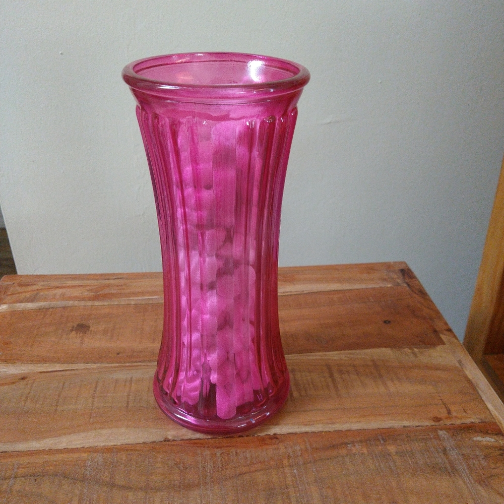 Glass‎ Vase - Picture 2 of 2